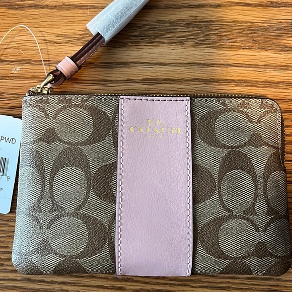 Coach Handbags - Coach corner zip wristlet